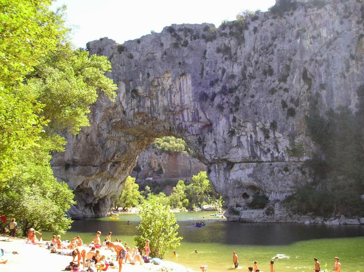 Villa La Cigale - Pte des Gorges - Piscine privée chauffée à Vallon-Pont-dʼArc Extérieur photo